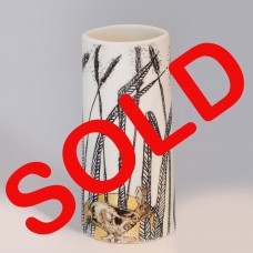 SMALL HARES IN THE MOONLIGHT POT 2 SMALL HARES IN THE MOONLIGHT POT 2