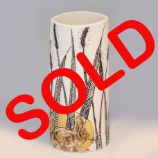 SMALL HARES IN THE MOONLIGHT POT 3 SMALL HARES IN THE MOONLIGHT POT 3