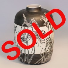 LILLIES POT 1 LILLIES POT 1