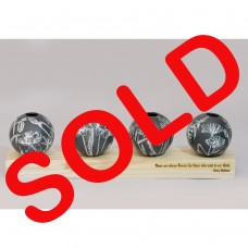 SMALL WHITE FLOWER SPHERES SMALL WHITE FLOWER SPHERES